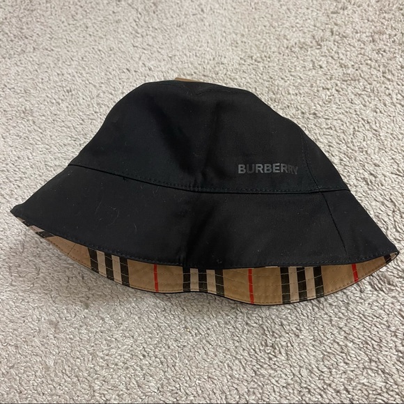 Authentic NWT Reversible Icon Stripe Cotton Bucket Hat - Picture 5 of 7